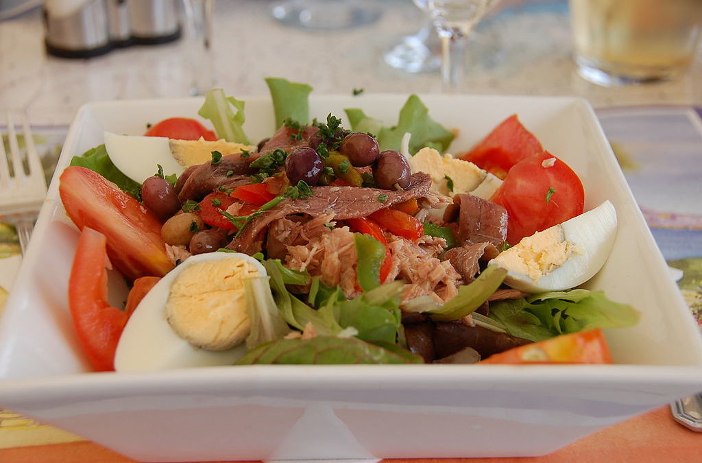 Don’t Miss Eating Salade Niçoise In Nice