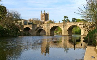 Forge Your Own Wedding Rings in Rural England
