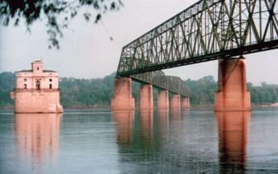 Chain of Rocks Bridge